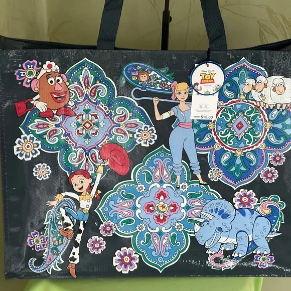 VERA BRADLEY DISNEY PIXAR TOY STORY MARKET TOTE:NWT ANDY'S ROOM - Picture 7 of 13